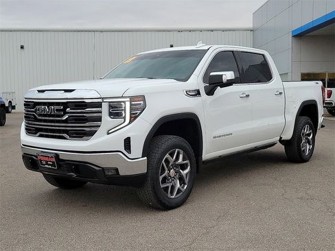 Used 2023 GMC Sierra 1500 SLT image 5