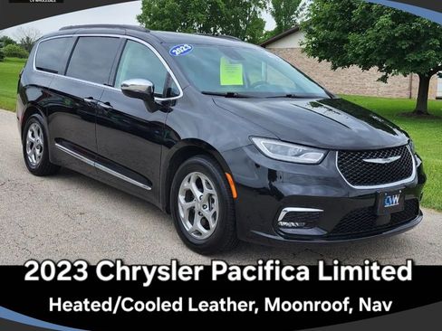 Used 2023 Chrysler Pacifica Limited FWD image 1