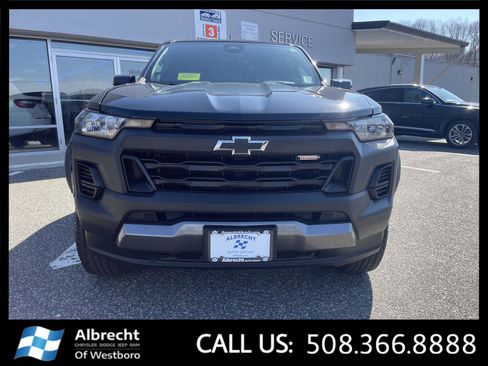 Used 2023 Chevrolet Colorado Trail Boss image 8