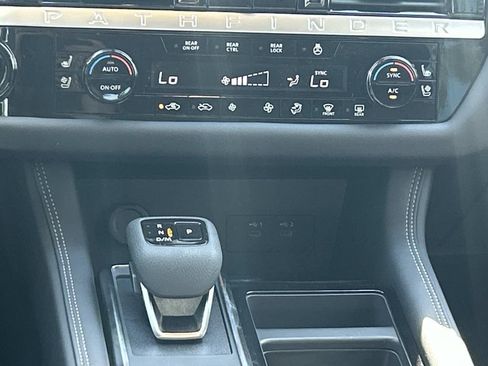 New 2026 Nissan Pathfinder Platinum w/ Lighting Package AWD/4WD image 27