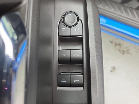 Used 2023 Chevrolet Colorado LT w/ LT Convenience Package II AWD/4WD image 21
