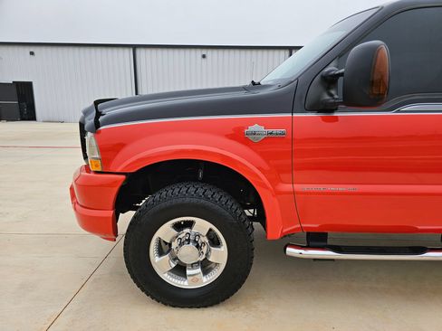 Used 2004 Ford F250 Harley-Davidson AWD/4WD image 25