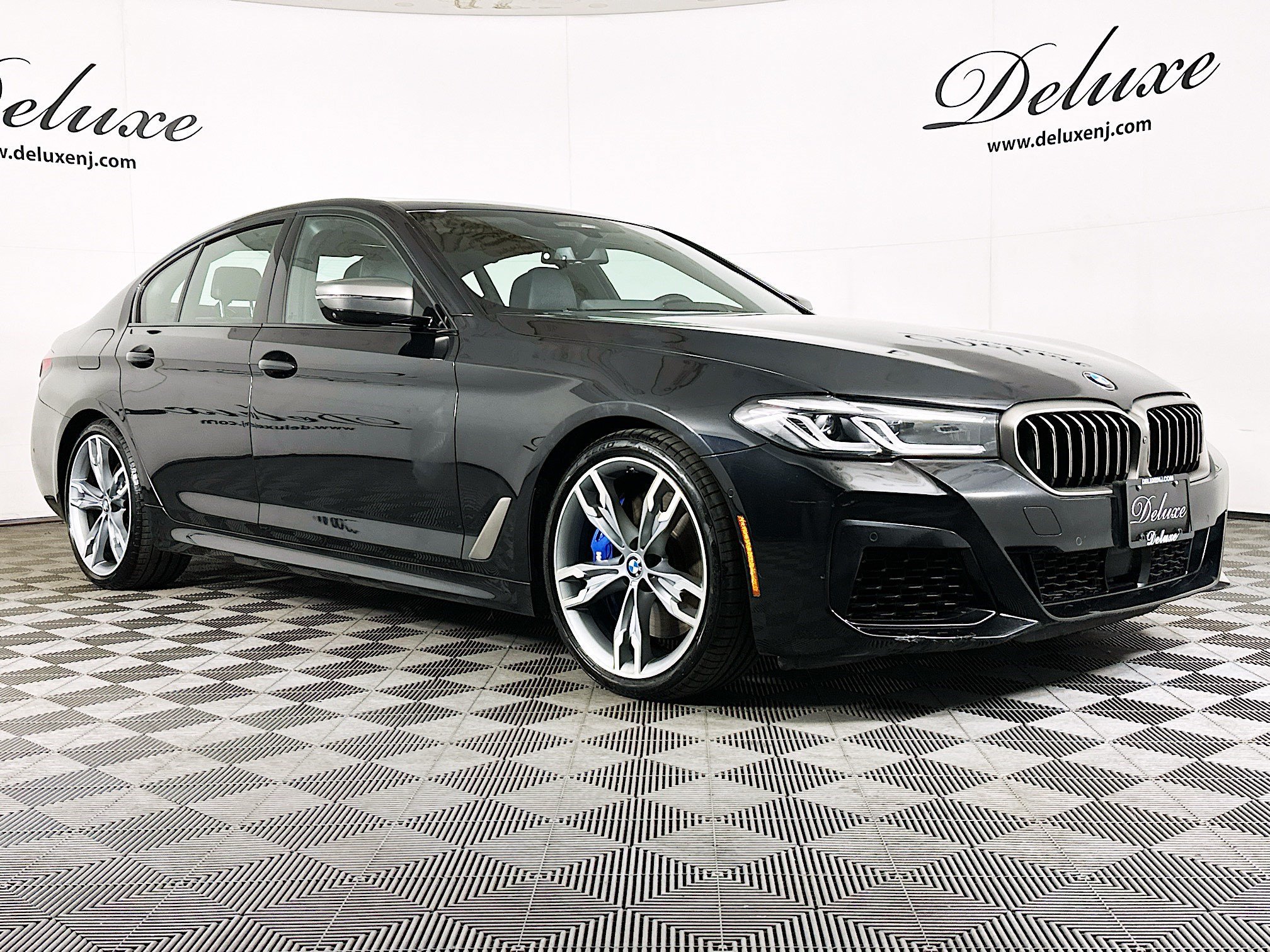 Used 2023 BMW M550i xDrive w/ Executive Package AWD/4WD image 1