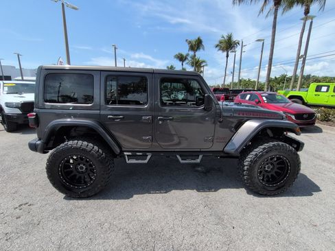 Used 2020 Jeep Wrangler Unlimited Rubicon AWD/4WD image 4