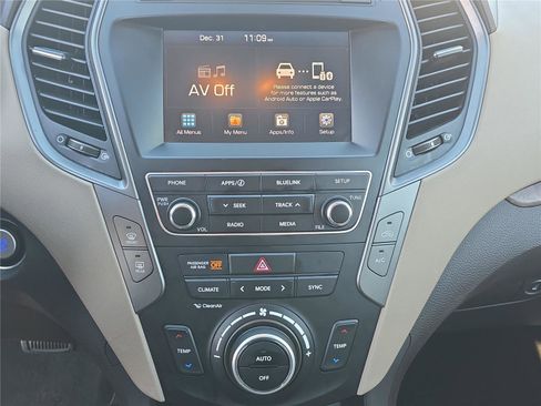 Used 2018 Hyundai Santa Fe Sport image 19