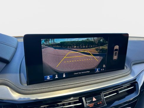 Certified 2025 Acura MDX FWD w/ Technology Package image 24