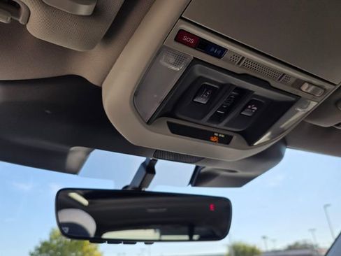 Used 2023 Subaru Forester Limited image 37