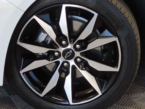 Used 2025 Chevrolet Malibu RS FWD image 7