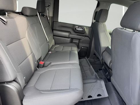 Used 2021 Chevrolet Silverado 2500 Custom w/ Custom Value Package image 30