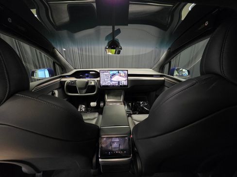 Used 2022 Tesla Model X AWD/4WD image 2