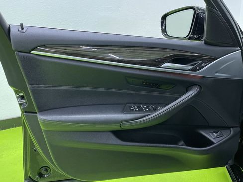 Used 2018 BMW 530i xDrive image 16