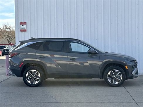 Used 2025 Hyundai Tucson SEL image 3