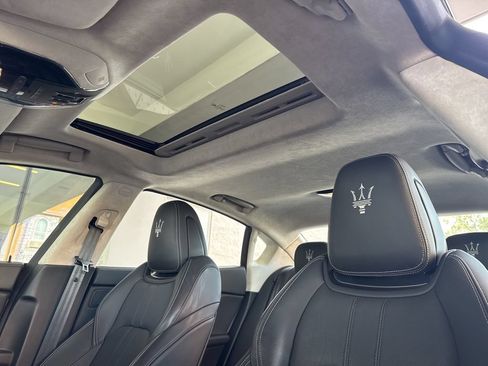 Certified 2022 Maserati Quattroporte Modena RWD image 25