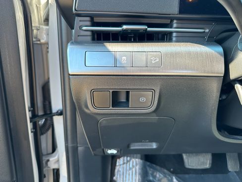 Used 2025 Hyundai Kona SEL image 20