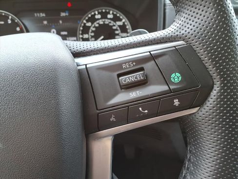 Used 2024 Mitsubishi Outlander SE image 20