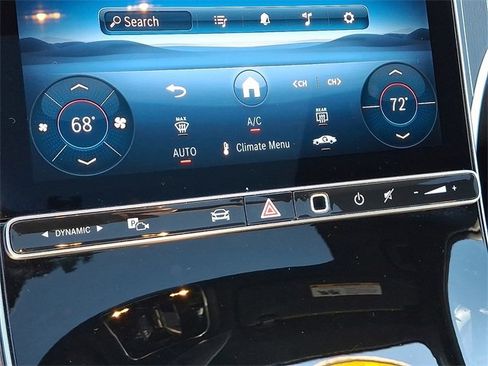 Used 2025 Mercedes-Benz GLC 300 4MATIC image 18