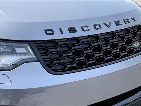 Used 2023 Land Rover Discovery S R-Dynamic image 32