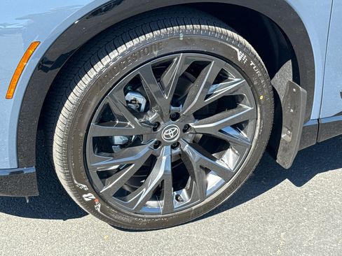 New 2026 Toyota Crown Signia Limited image 5