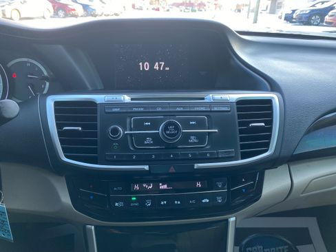 Used 2016 Honda Accord LX image 12