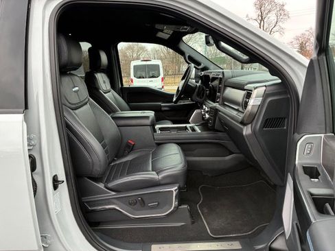 Used 2025 Ford F250 Platinum image 16