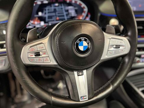 Used 2022 BMW 740i 740i - DRIVING ASSISTANCE PROF w/ M Sport Package image 33