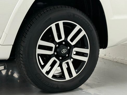 Used 2020 Toyota 4Runner Limited image 48