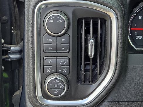 Used 2022 Chevrolet Silverado 1500 LTZ w/ LTZ Premium Package image 22