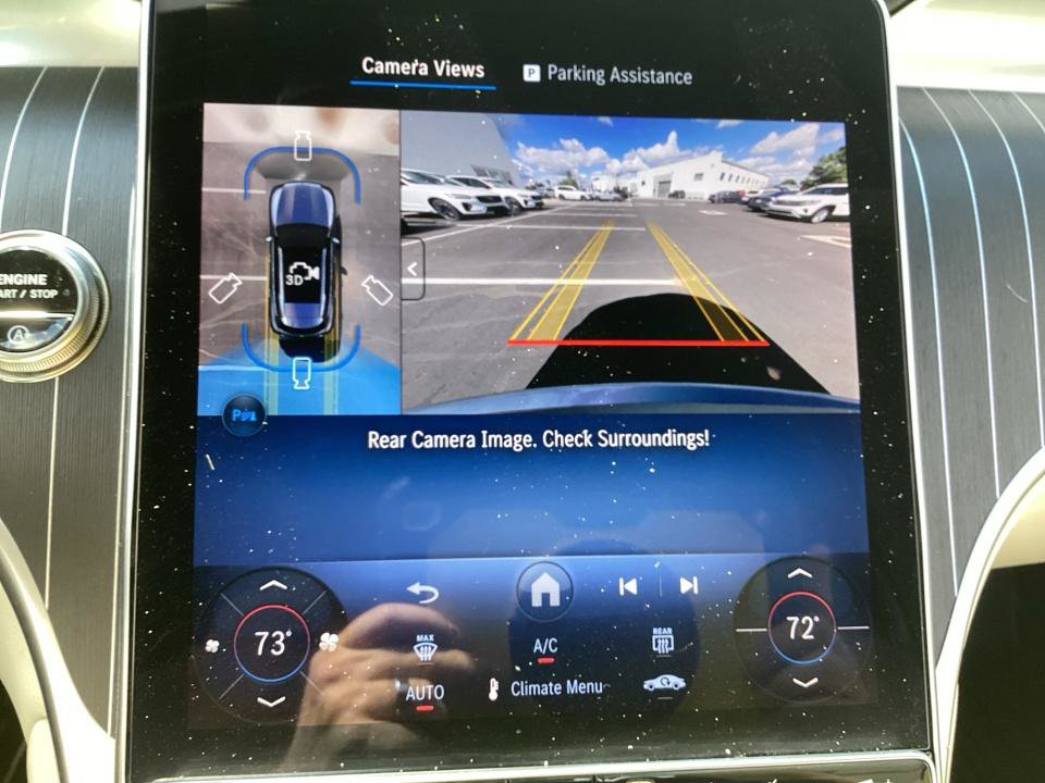 Used 2025 Mercedes-Benz GLC 300 4MATIC image 23