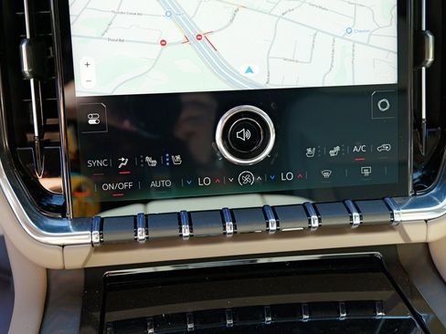 New 2026 GMC Yukon XL Denali w/ Denali Reserve Package image 16