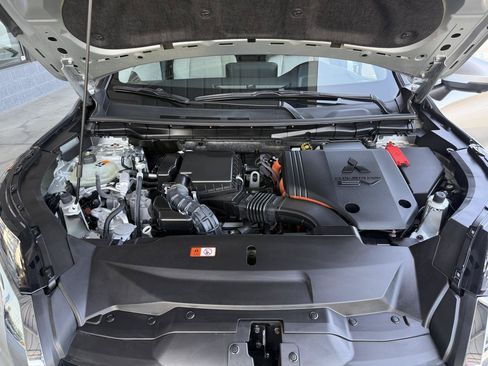 Used 2025 Mitsubishi Outlander SEL Plug-In Hybrid AWD/4WD image 63