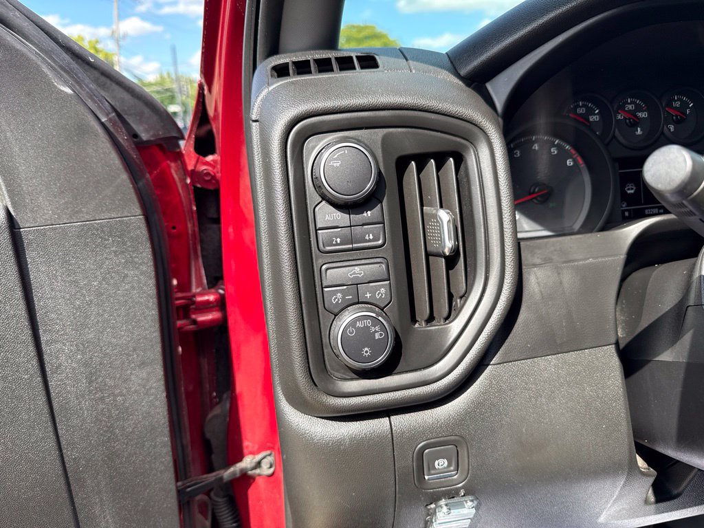 Used 2019 Chevrolet Silverado 1500 Custom Trail Boss w/ Custom Convenience Package AWD/4WD image 26