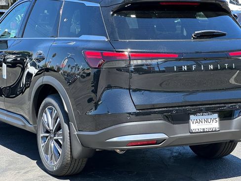 New 2027 INFINITI QX60 Luxe w/ Family Package FWD image 5