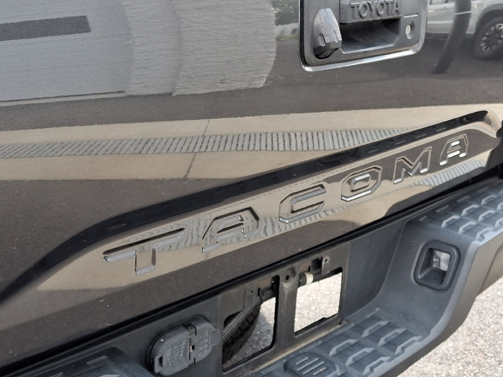 Certified 2020 Toyota Tacoma TRD Sport AWD/4WD image 29