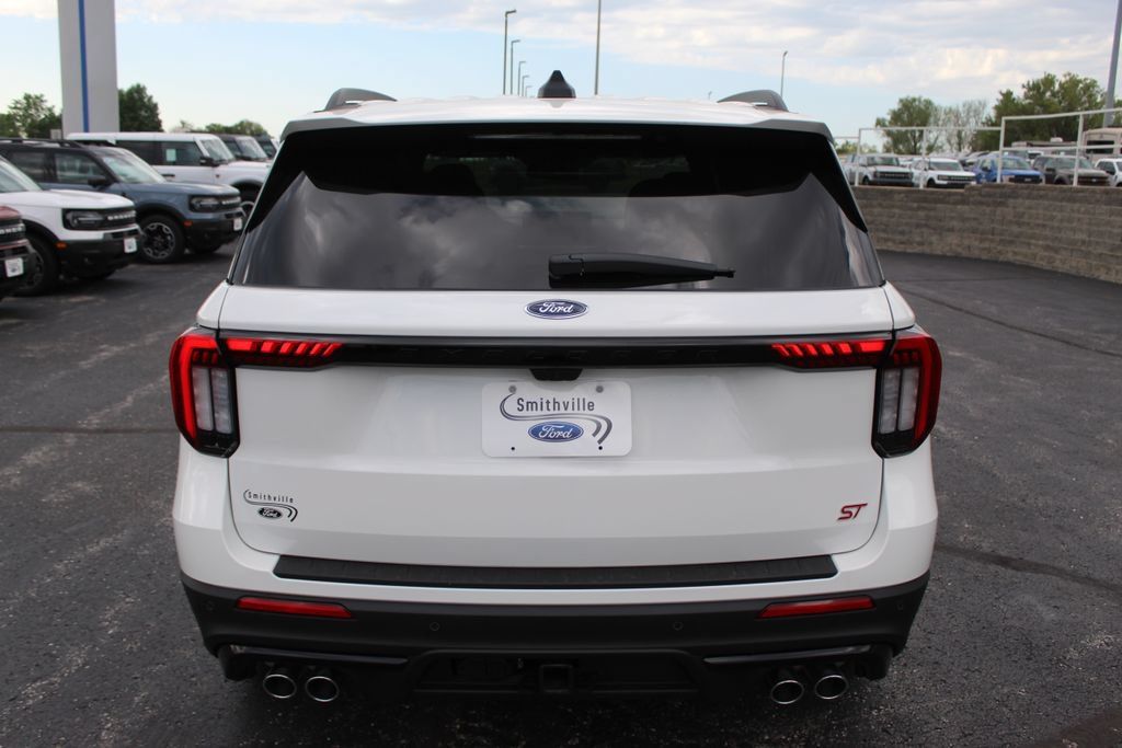 New 2026 Ford Explorer ST w/ Sun And Sound Package AWD/4WD image 4