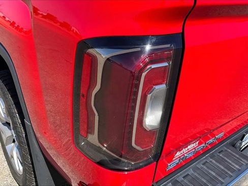 Used 2018 GMC Sierra 1500 SLT w/ SLT Premium Package AWD/4WD image 29