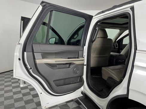 Used 2021 Ford Expedition XLT RWD image 39
