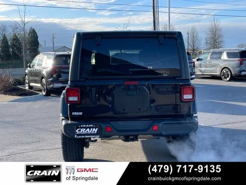 Used 2021 Jeep Wrangler Unlimited Sahara AWD/4WD image 6