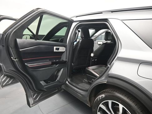 Used 2023 Ford Explorer ST-Line w/ Class IV Trailer Tow Package RWD image 15