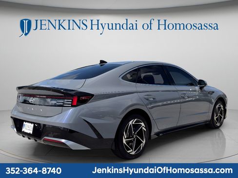 New 2026 Hyundai Sonata SEL FWD image 3