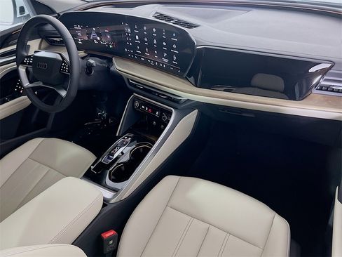 New 2025 Audi Q5 Premium Plus image 27