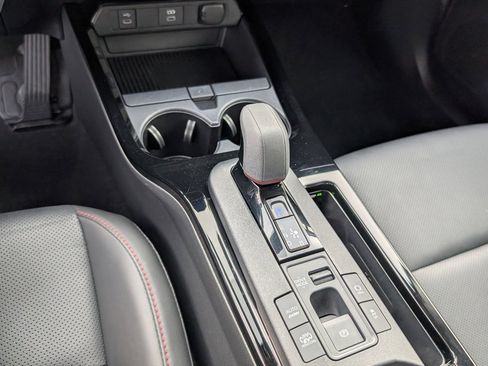 Used 2025 Toyota Prius Plug-In Hybrid image 16