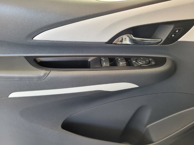 Used 2019 Chevrolet Bolt LT FWD image 18