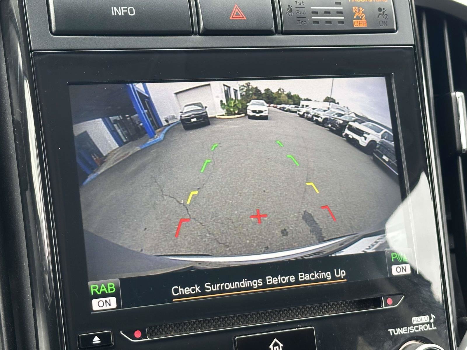 Used 2022 Subaru Ascent Premium w/ Convenience Package AWD/4WD image 11