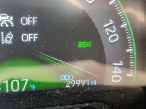 Used 2025 Toyota RAV4 XLE AWD/4WD image 24