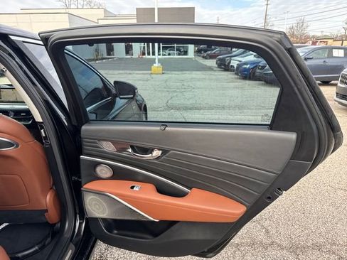 Used 2019 Kia K900 Luxury w/ VIP Package image 12