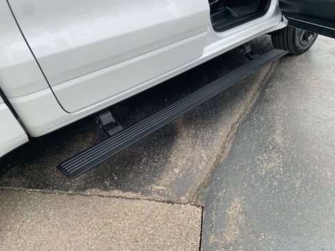 Used 2025 RAM 1500 Laramie w/ Night Edition image 9