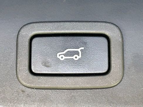 Used 2020 Land Rover Range Rover HSE image 15