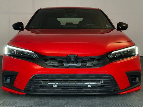 Used 2025 Honda Civic Sport image 4