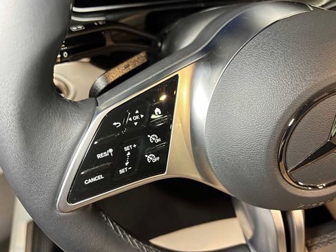 Used 2025 Mercedes-Benz C 300 4MATIC Sedan image 29