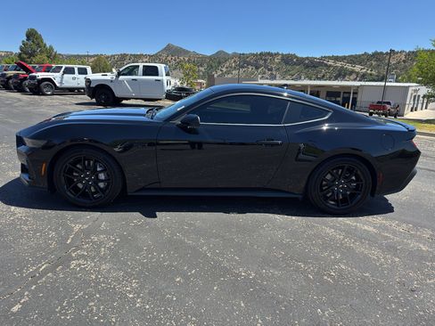 Used 2025 Ford Mustang GT w/ Mustang Nite Pony Package RWD image 4